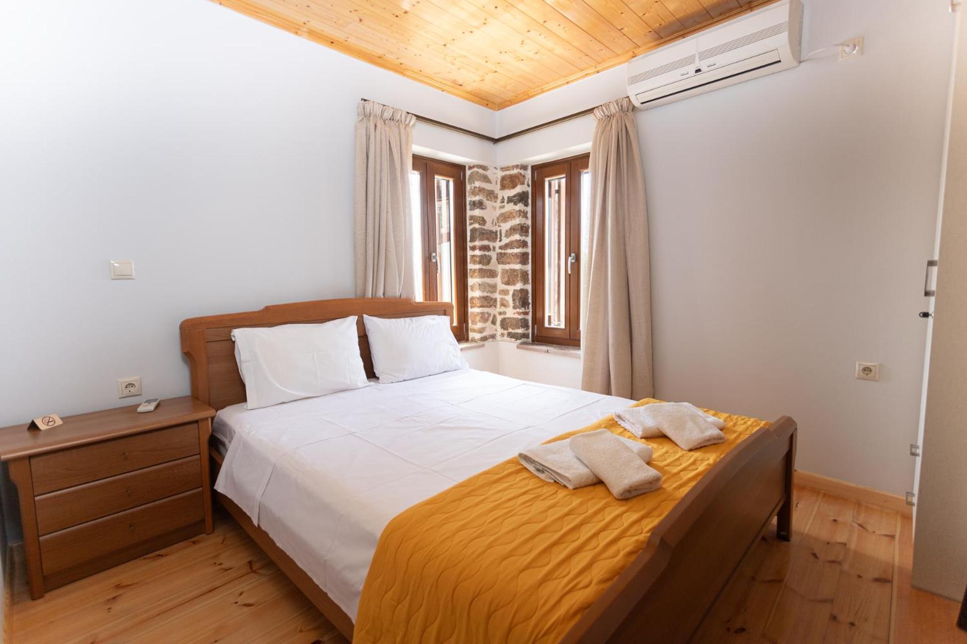 To Spiti Sto Castro Apartment Nafpaktos Exterior photo