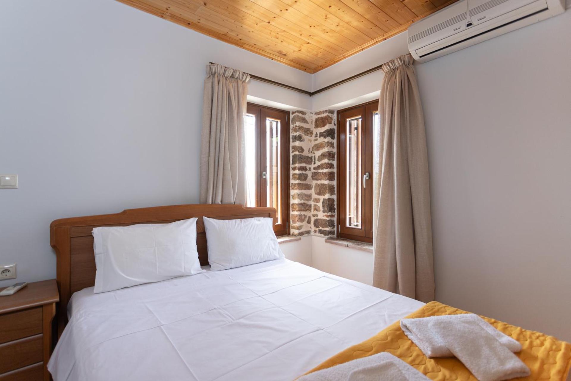 To Spiti Sto Castro Apartment Nafpaktos Exterior photo